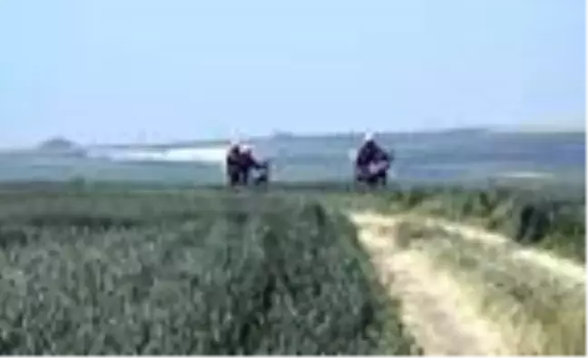 Tekirdağ'da kaçak geçişlere yönelik tarlalarda motosikletli denetim
