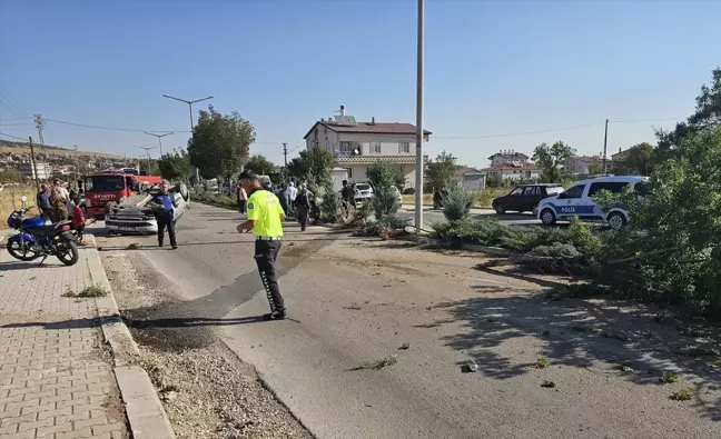 Konya'da Otomobil Refüje Çarptı: Sürücü Hayatını Kaybetti
