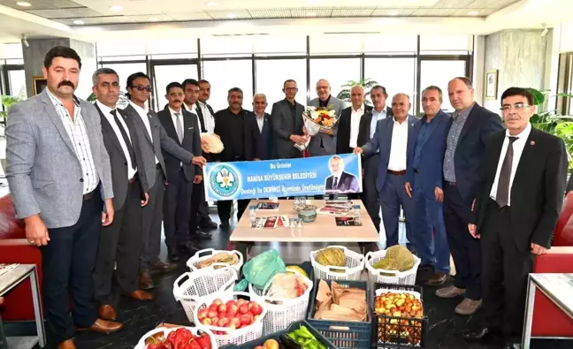 Gördes ve Demircili muhtarlardan Başkan Ergün'e teşekkür ziyareti