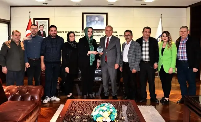 Denizli Tandır Kebabı ve Kültürel Lezzetleri Yaşatma Derneği Başkanı Osman Zolan'ı Ziyaret Etti