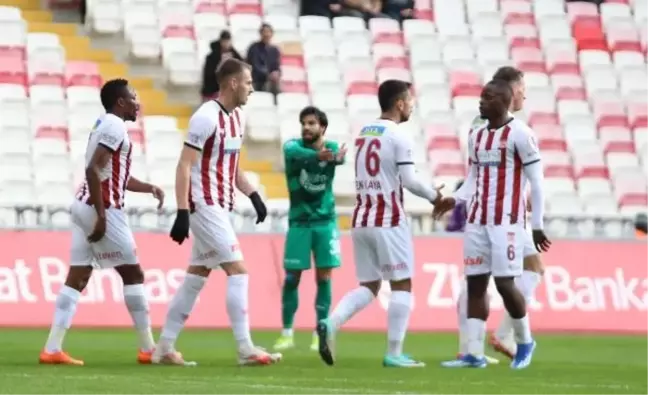 Sivasspor Arnavutköy Belediyespor'u 2-1 mağlup etti