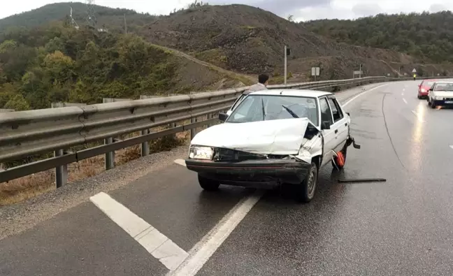 Samsun'da Trafik Kazası: 3 Yaralı