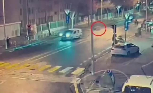 Nevşehir'de iş yeri sahibi polis memuruna araçla çarptı