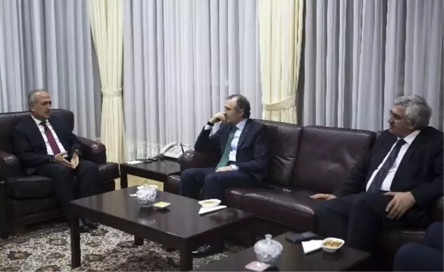 Maliye Bakan Yardımcısı Yavilioğlu'ndan Rektör Çomaklı'ya Ziyaret