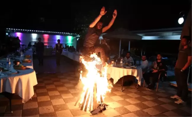 Uluslararası Öğrenciler, Kakava Ateşinden Atladı