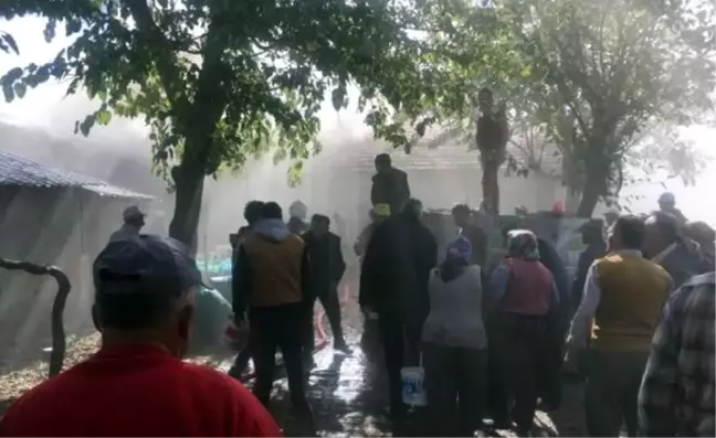 Gediz'de Kereste Atölyesi Yandı