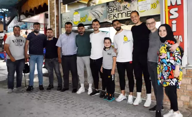 Ayvalık maçı öncesi Tavşanlı'da balık ızgara