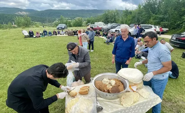 Cumhurbaşkanlığı YİK Üyesi Şahin, Karabük'te bayramlaşma etkinliğine katıldı