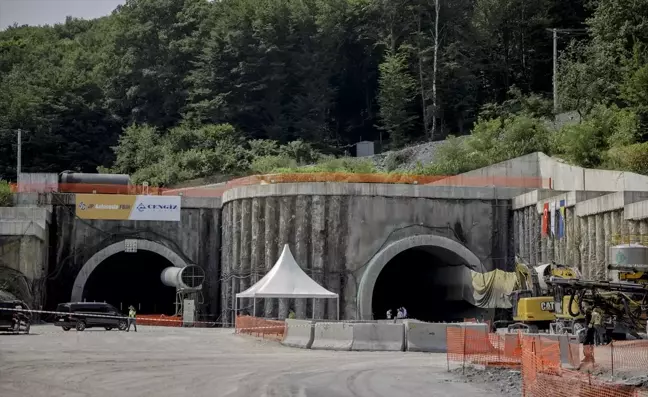 Bosna Hersek'teki Koridor 5C Otoyolu'ndaki Tünelin Açılma İşlemi Tamamlandı