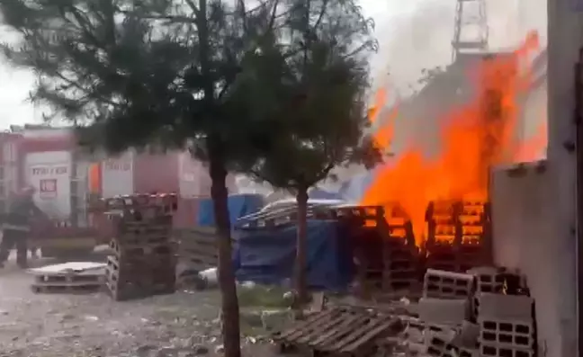 Kahramanmaraş'ta İş Yerinde Yangın Çıktı
