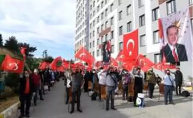 Suudi Arabistan'dan gelen 189 kişiye Türk bayraklı karşılama
