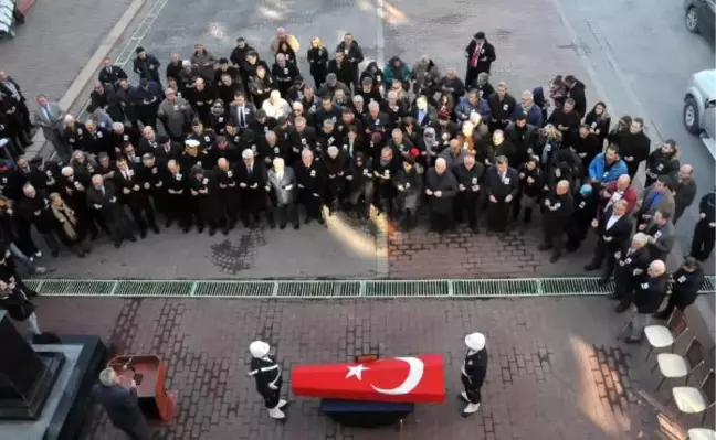 Babasının Cenazesini Cep Telefonundan İzledi