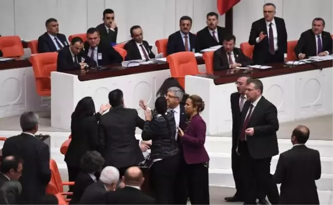 AK Parti'li Grup Başkanvekili İnceöz, Hdp'li Paylan'ın Üzerine Yürüdü