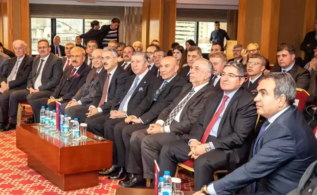 İzmir'de yerel yönetimlerde etik konuşuldu