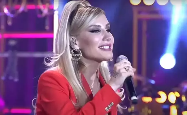 Şarkılar Bizi Söyler konuğu İrem Derici kimdir? İrem Derici kaç yaşında?