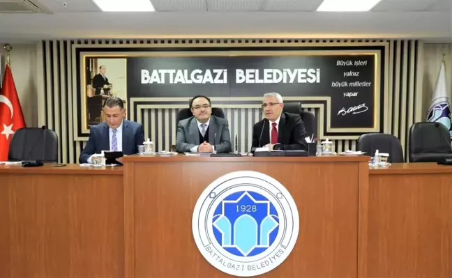 Başkan Güder, Böke'ye sunum yaptı
