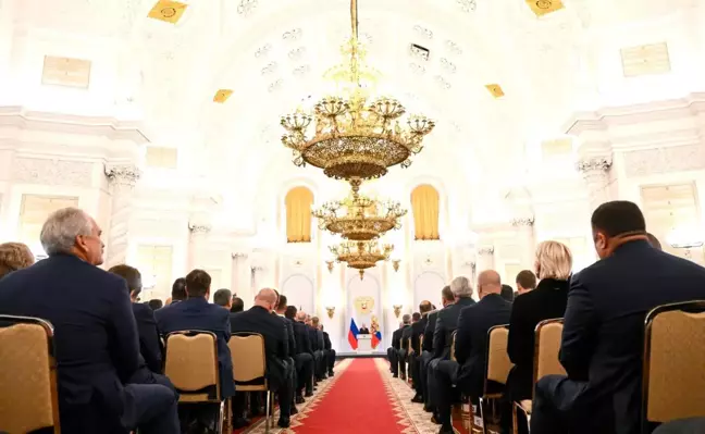 Rusya Devlet Başkanı Putin, Ukrayna'nın Donetsk, Luhansk, Herson ve Zaporijya bölgelerinin Rusya'ya bağlanmasına yönelik anlaşmaları imzaladı.