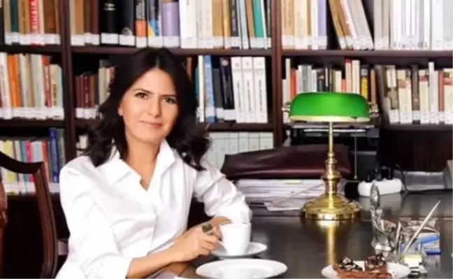 Kübra Par hangi kanalda? Kübra Par Habertürk'ten ayrıldı mı, hangi kanala gitti? Kübra Par hangi kanala geçti?