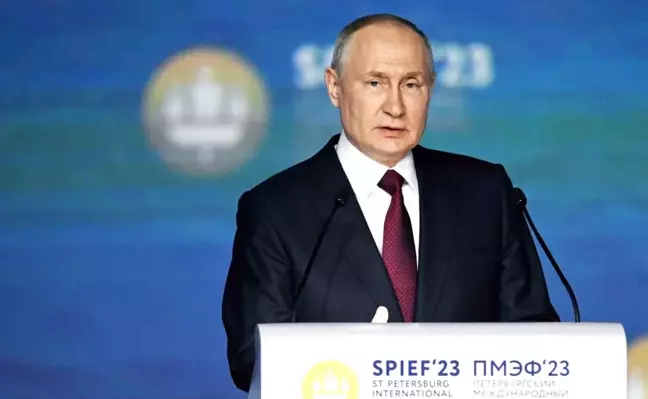 Putin: İlk nükleer başlıklar Belarus'a teslim edildi