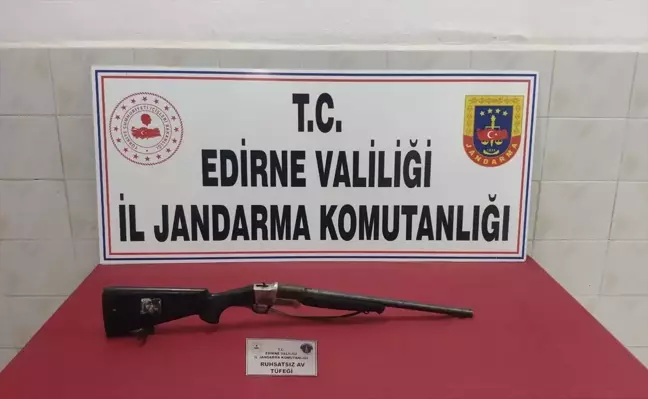 Edirne'de ruhsatsız av tüfeği ve uyuşturucu ele geçirildi