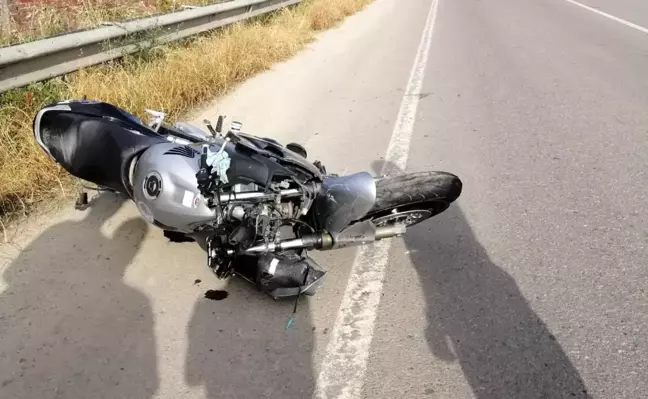 Samsun'da motosiklet sürücüsü refüje çarptı, hayatını kaybetti