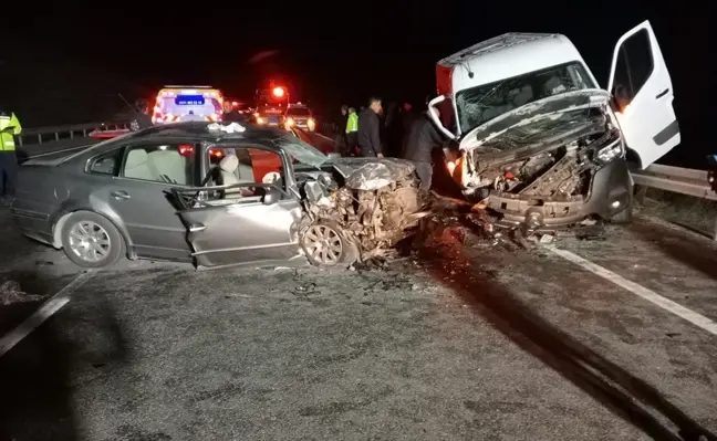 Yozgat'ta Meydana Gelen Trafik Kazasında 3 Kişi Hayatını Kaybetti