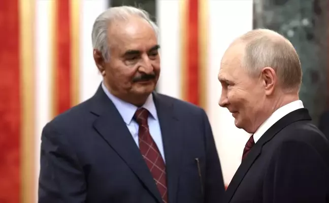 Putin, Halife Hafter'i Kremlin'de Kabul Etti