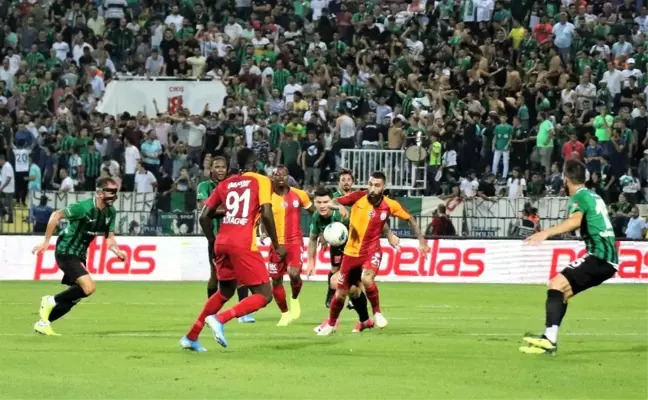 Süper Lig: Yukatel Denizlispor: 0 - Galatasaray: 0 (İlk yarı)