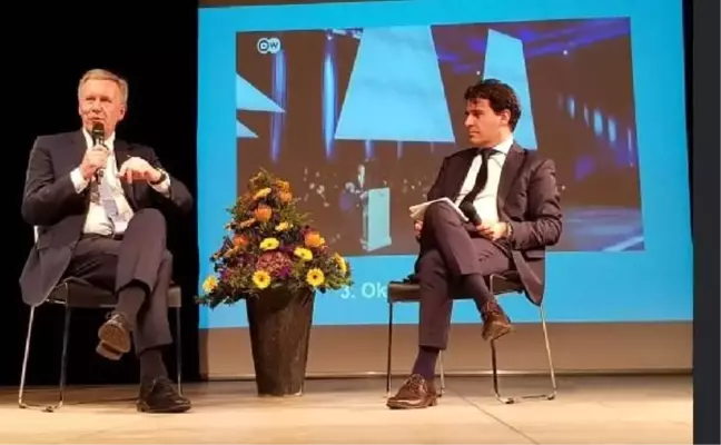 Almanya eski Cumhurbaşkanı Wulff: Irkçı katilleri, masum insanların içinde aradık