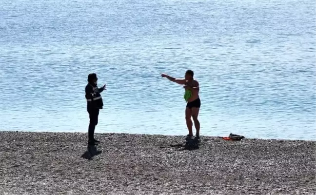 Rus turist, denizden çıkartılıp oteline gönderildi