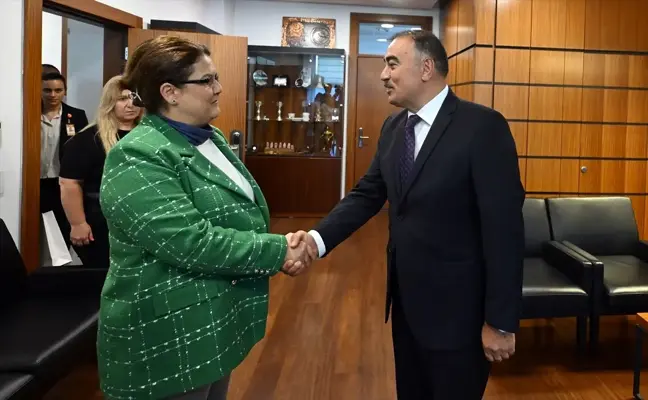 TBMM İnsan Haklarını İnceleme Komisyonu Başkanı Derya Yanık, Azerbaycan Büyükelçisi'ni Kabul Etti