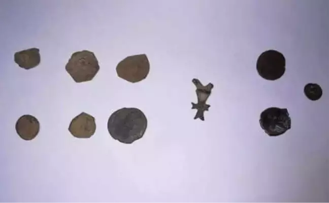 Tarihi Kentte Kaçak Kazı Yapan 3 Kişi, Suçüstü Yakalandı