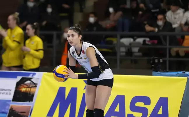 VakıfBank'ın galibiyet serisi sürüyor