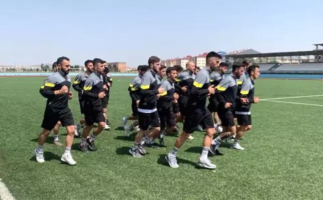 Kars spor haberi: Kars 36 Spor antrenmanlara başladı