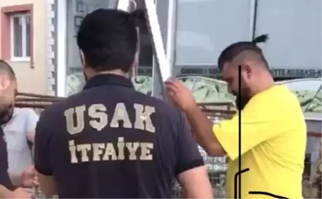 Uşak'ta İnşaattaki Kuyuya Düşen Kedi Kurtarıldı