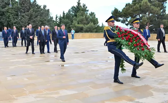 Bakan Tunç, Azerbaycan'da