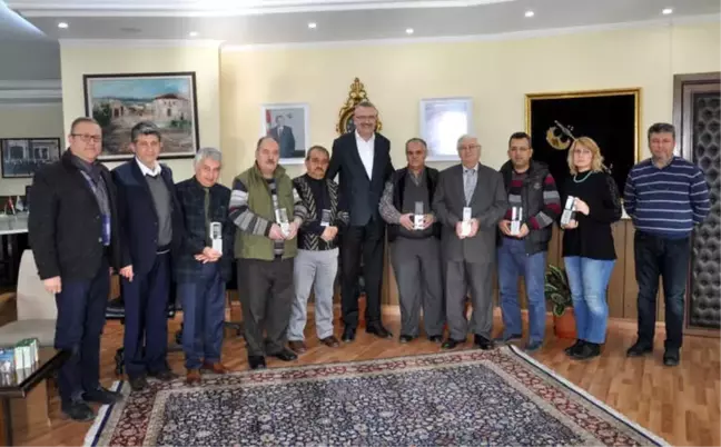 Özkan'dan Kunduracılara Plaket