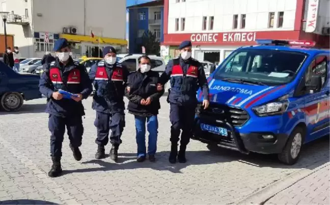 İş arkadaşlarının cebindeki paraları çaldı