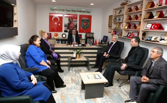 Son dakika haberleri... Başkan Erdem, şehit ve gazileri unutmadı
