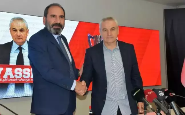 Sivasspor, Rıza Çalımbay ile 1 yıllık yeni sözleşme imzaladı