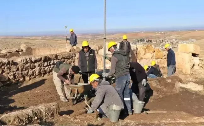 Zerzevan Kalesi'nde 1800 yıllık ameliyat malzemeleri bulundu