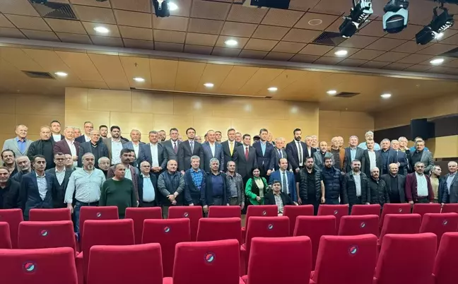 Cumhur İttifakı Antalya Büyükşehir Belediye Başkan Adayı Hakan Tütüncü, Antalya Büyükşehir Belediye Meclisi'nin imar planlarıyla oyalandığını söyledi