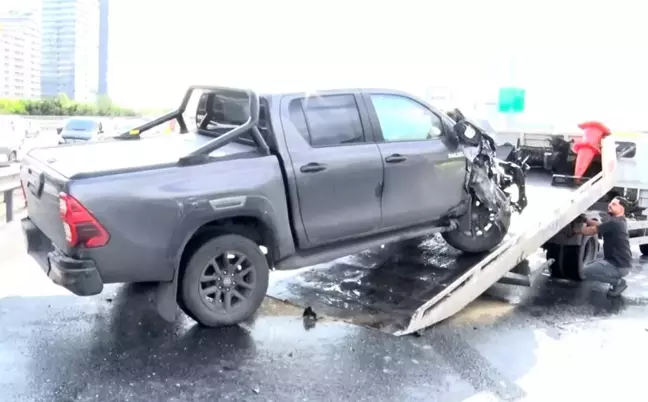 Bağcılar'da Zincirleme Trafik Kazasında 2 Ölü, 5 Yaralı