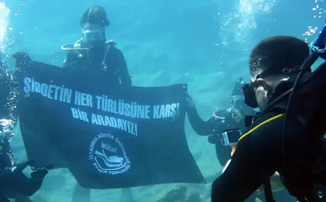 Bodrum'da Dalış Öğrencilerinden Kadına Şiddete Karşı Farkındalık Etkinliği