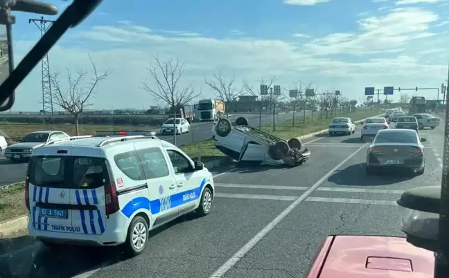 Adıyaman'da Takla Atan Otomobilde 1 Yaralı