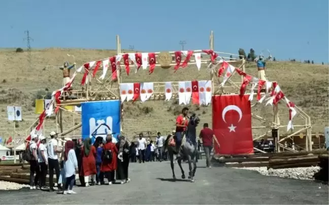 Malazgirt zaferi'nin 948'inci yılı nedeniyle düzenlenen ahlat-avrasya kültür şenlikleri başladı