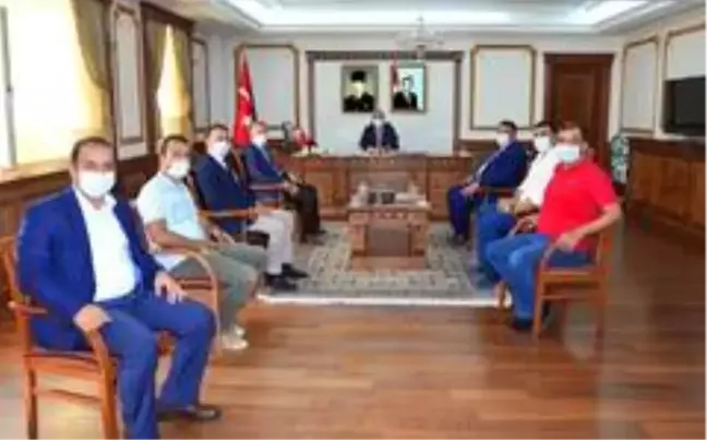 Kırşehir Belediyespor, yönetimi Vali Akın'ı ziyaret etti