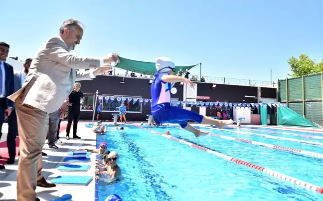 Havuzlar spor okuluyla şenlendi