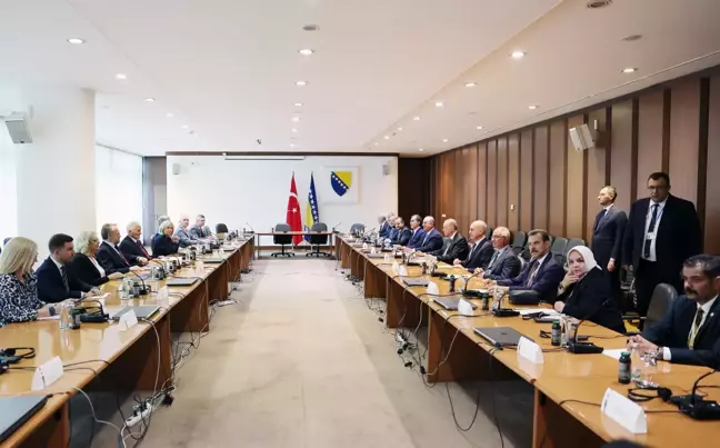 Cumhurbaşkanı Erdoğan, Bosna Hersek'te Temsilciler ve Halklar meclislerinin başkanlık divanı üyelerini kabul etti