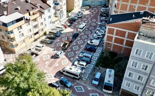 İnegöl Belediyesi, 4750 araçlık otopark üreterek trafik sorununa çözüm sağladı